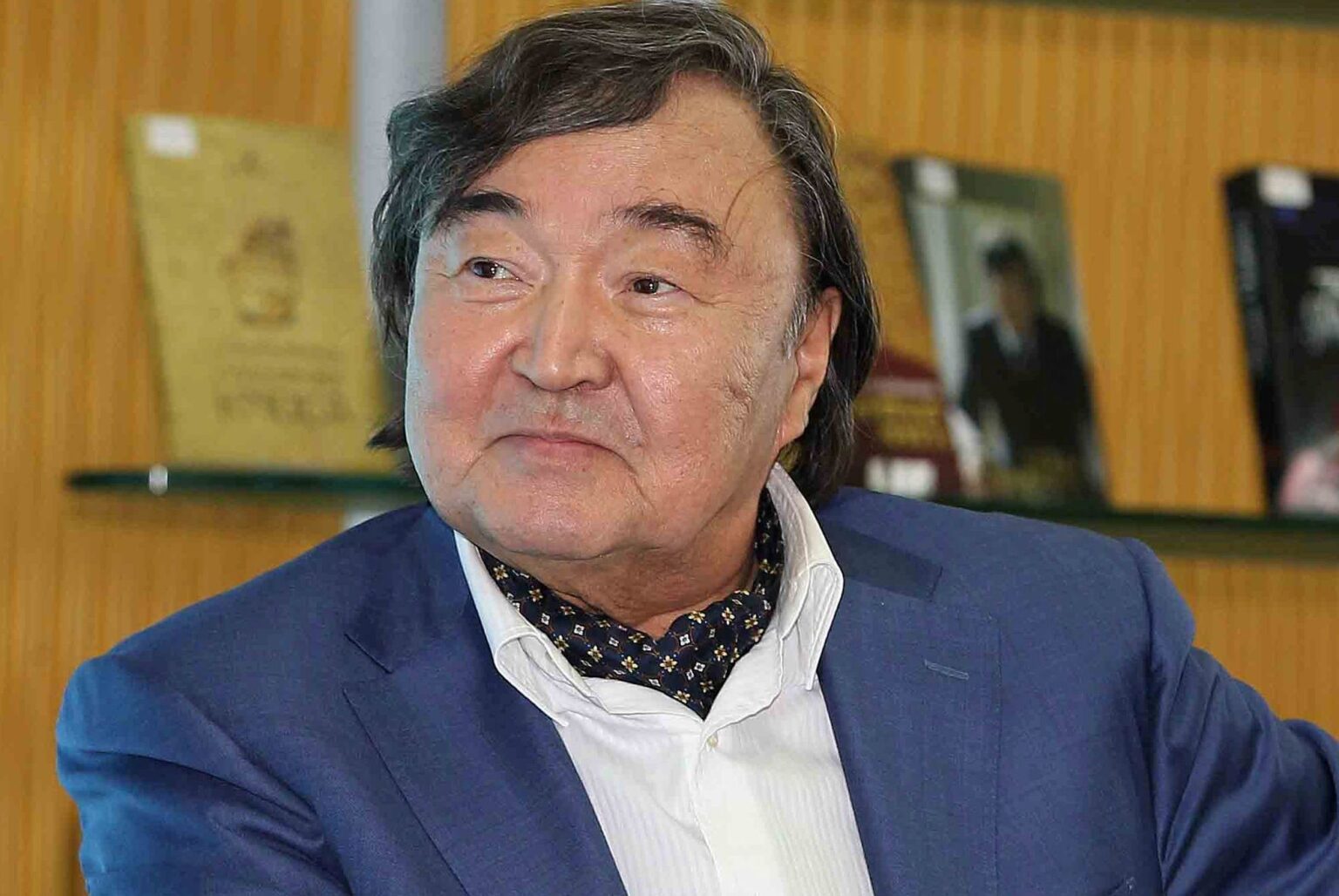 Халық жазушысы және қоғам қайраткері Олжас Сүлейменов 85 жаста!